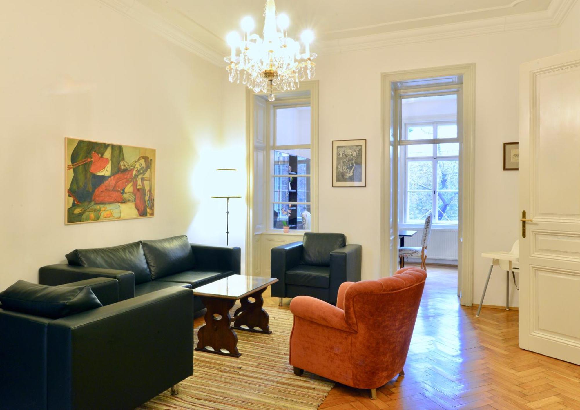 Flat - 1 Free Parking Space At The Metro Vienne