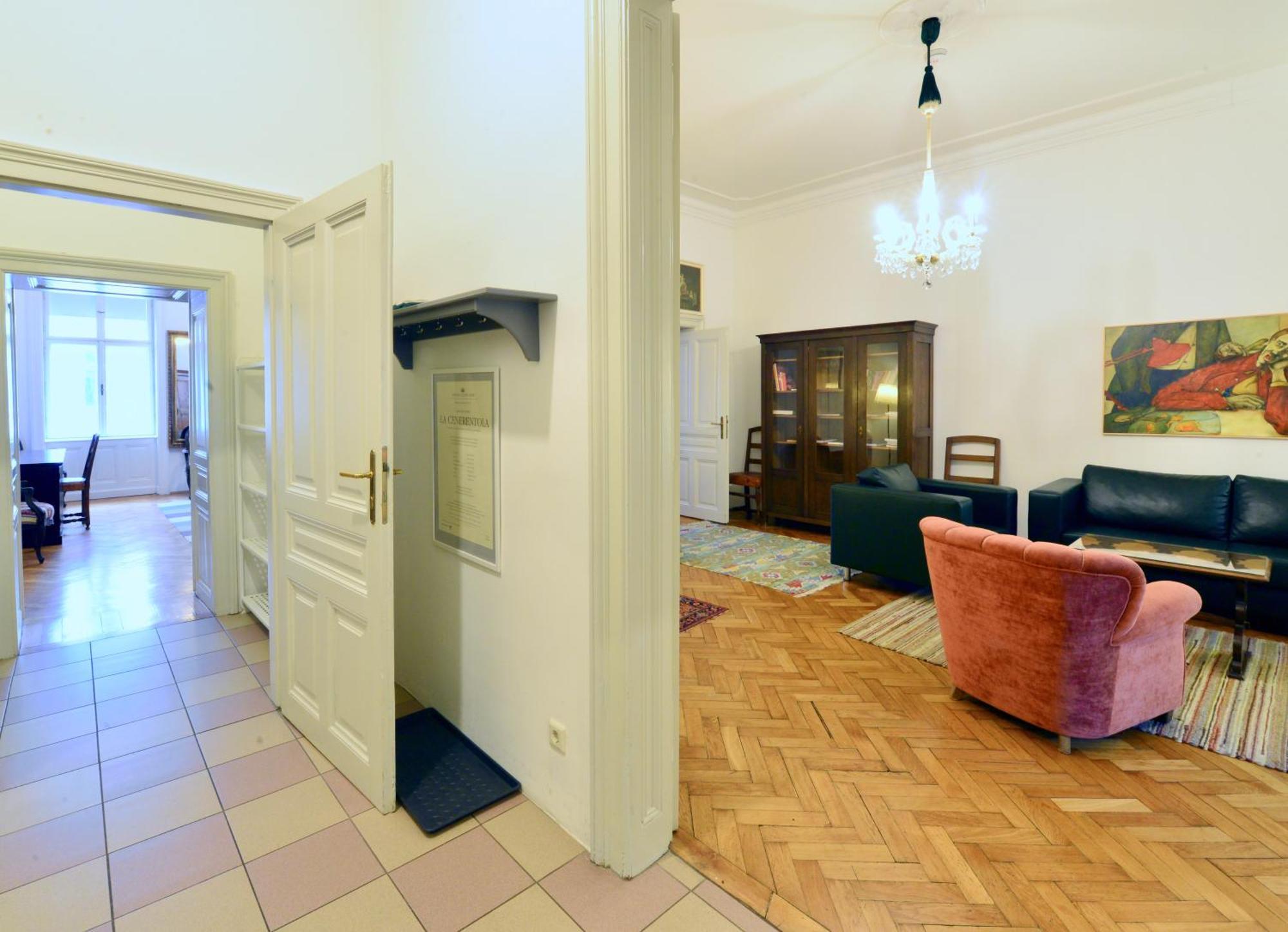 Flat - 1 Free Parking Space At The Metro Appartement